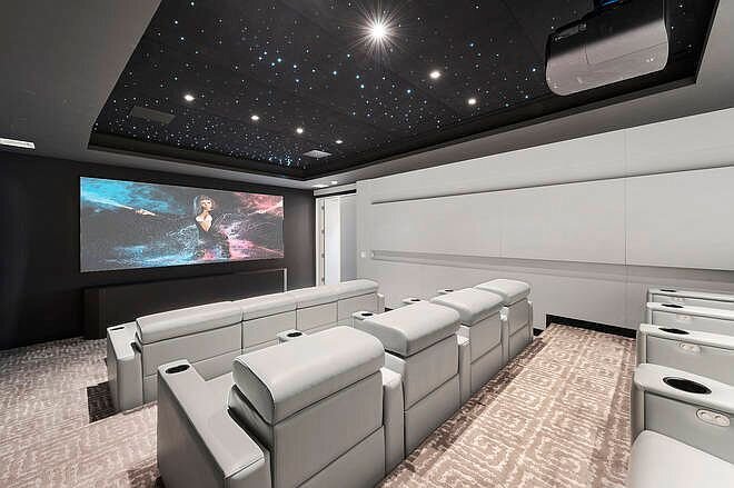 woodnco-custom-movie-theater-02